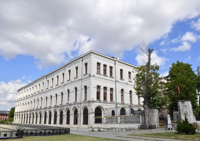 İstanbul Üniversitesi Tarihi Eczacılık Fakültesi